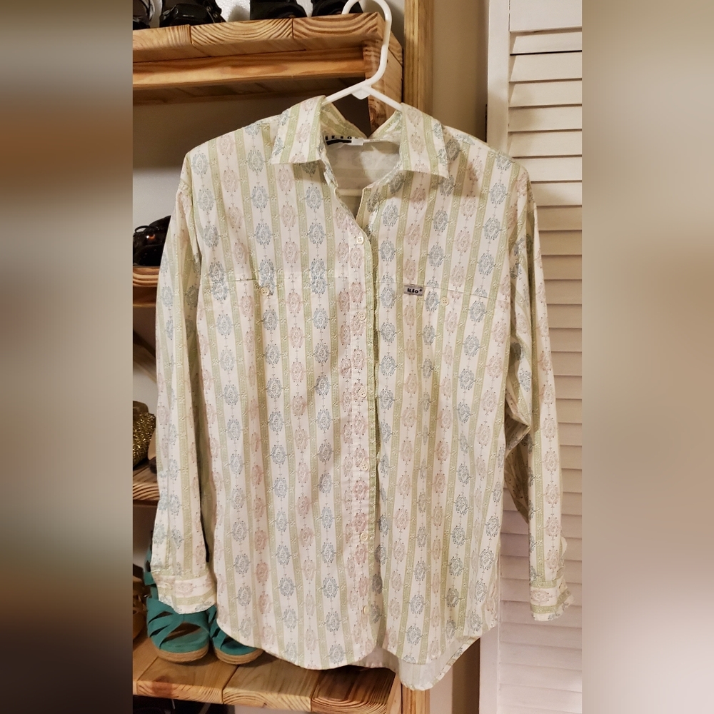 Vintage Ladies Printed Shirt By Ilio. Size Medium.